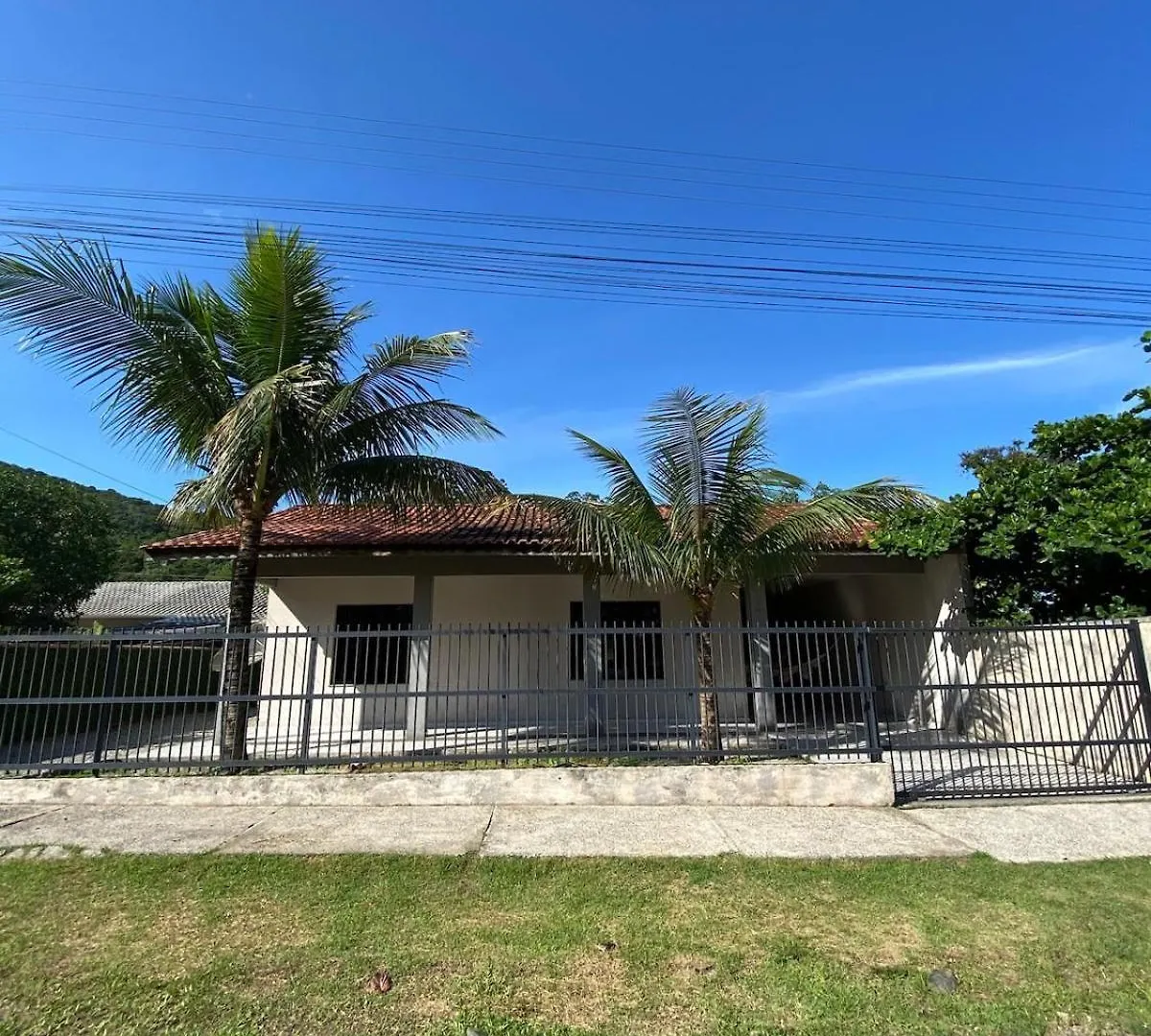 Casa No Cantinho De Zimbros Bombinhas
